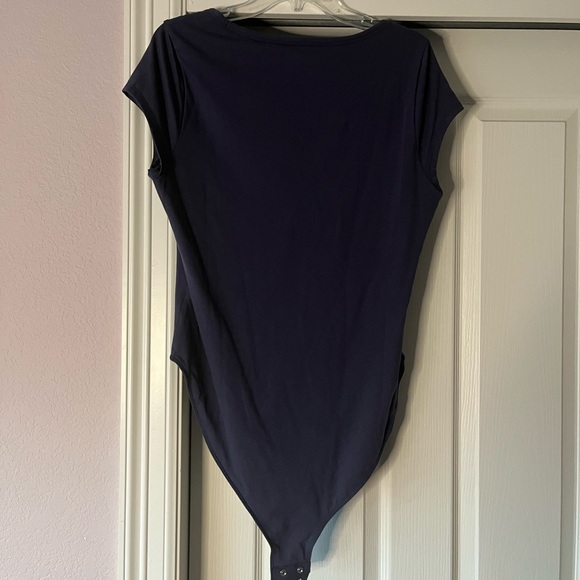 Old Navy bodysuit, cap sleeve and scoop neck, navy blue, size XL - Picture 2 of 2